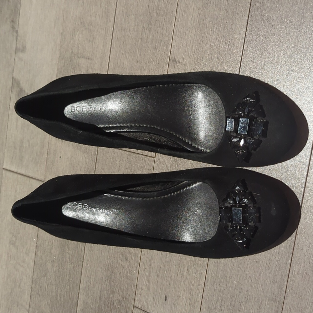 BCBGeneration black Suède  Wedge Heel embellishment 8.5
